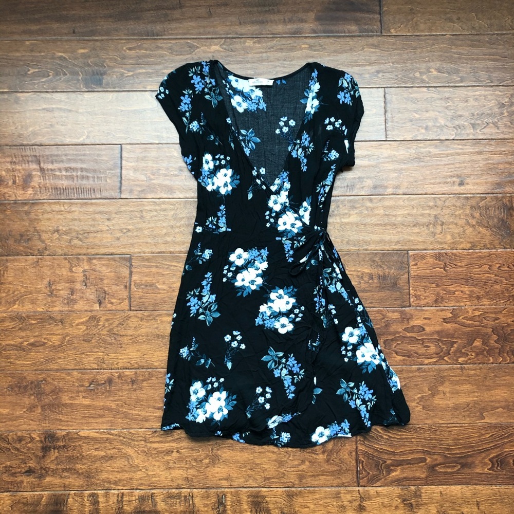 Hollister // black wrap dress